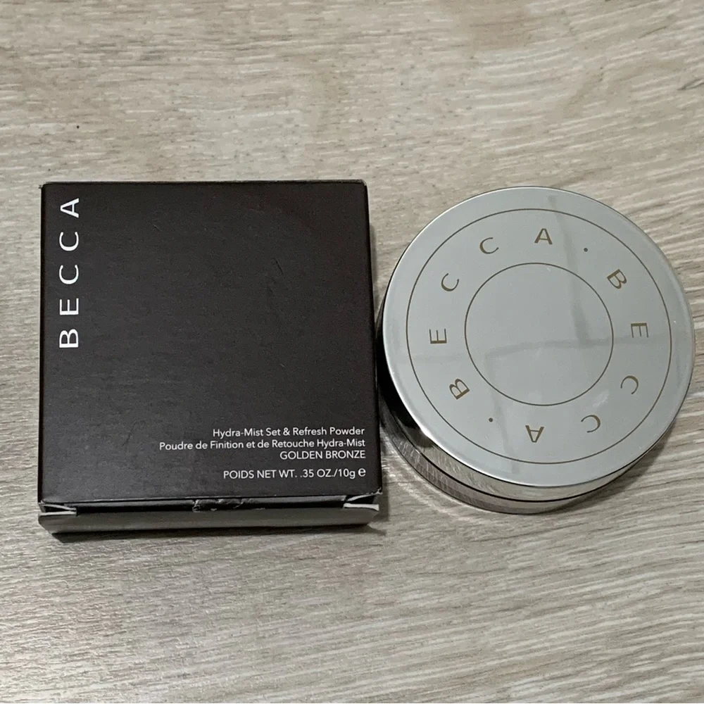 Becca hydra-mist setting and refreshing powder golden brown